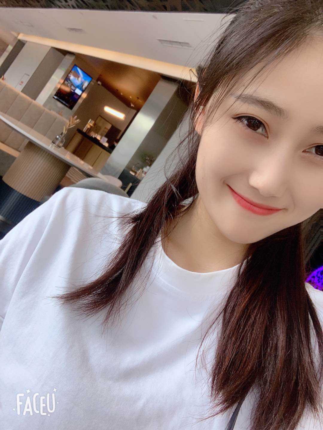 老板带我探秘汉阳区油压男士会所，体验非凡按摩之旅